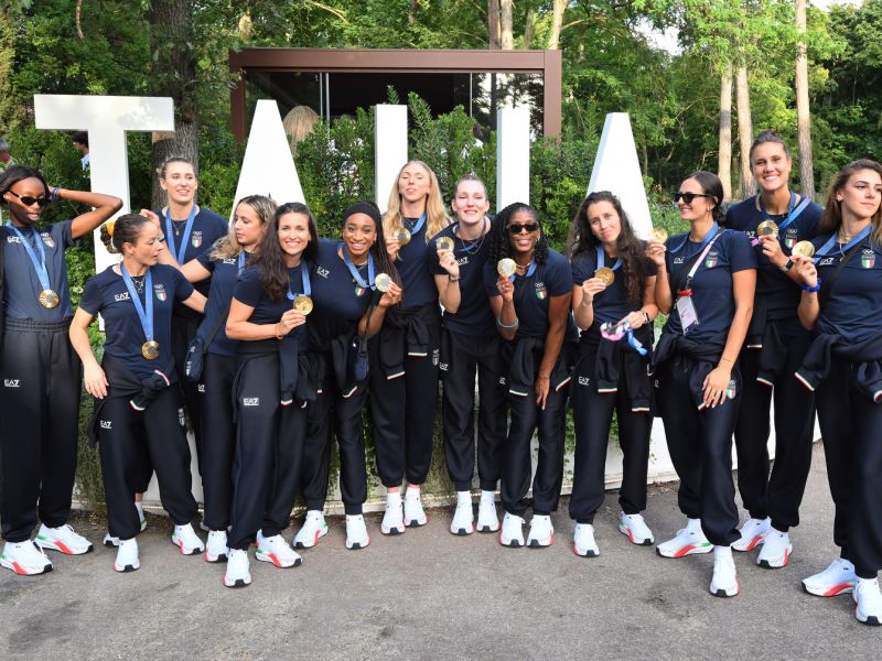 August 11: the women's National volleyball team in Casa Italia