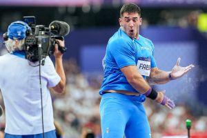 atletica fabbri leonardo lancio del peso finale sfb07326 copia simone ferraro ph atletica fabbri leonardo lancio del peso finale sfb07326 copia simone ferraro ph