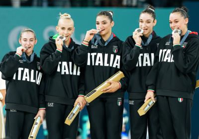 Ginnastica artistica: Fate d'argento nel concorso generale a squadre