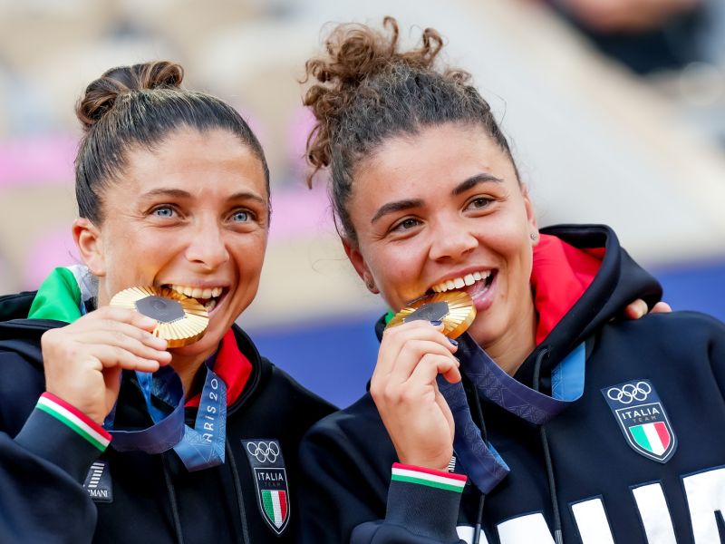 Tennis, lacrime di gioia: Errani e Paolini campionesse olimpiche di doppio