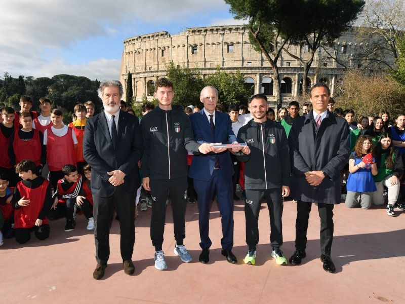The relay “Terre de Jeux” passed through Rome, a celebration at Colosseum marks 500 days before Paris 2024