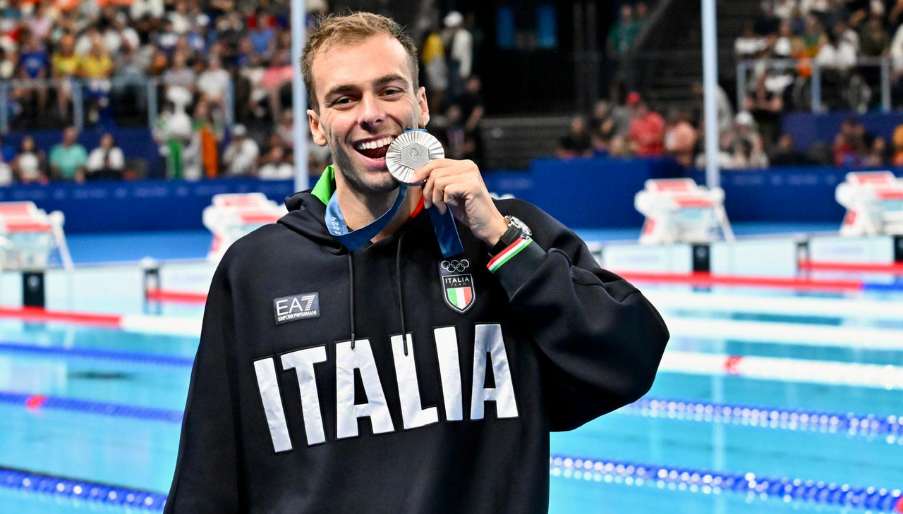 Gregorio Paltrinieri si concede il bis ai Giochi di Parigi: medaglia d'argento nei 1500 stile libero