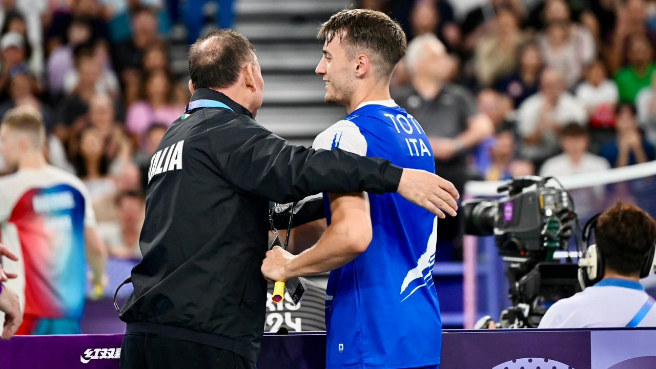 Parigi 2024: storico successo di Toti nel badminton. Paltrinieri e De Tullio in finale negli 800 stile libero